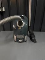 Miele stofzuiger c1 2000w, Witgoed en Apparatuur, Stofzuigers, Ophalen of Verzenden, Zo goed als nieuw, 2000 watt of meer
