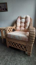 Romantische rotan stoel met bijpassend tafeltje, Ophalen, Gebruikt, Romantisch, 75 tot 100 cm