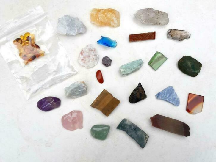 02. Kleine verzameling mineralen, Sieraden, Tassen en Uiterlijk, Edelstenen, Nieuw, Ophalen of Verzenden
