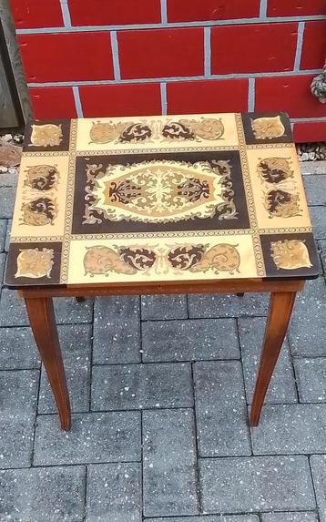 💐ANTIEK HOUTEN JUWELEN TAFELTJE MET SPEELDOOS beschikbaar voor biedingen