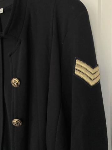 Mooi  zwart jasje XL beschikbaar voor biedingen