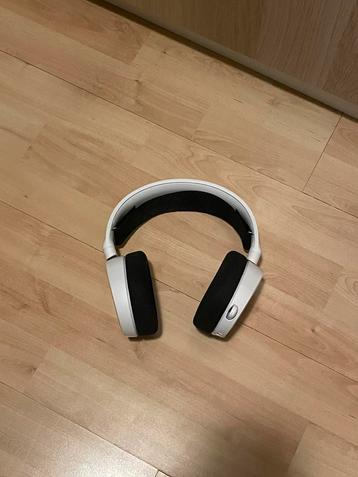 Steelseries headset beschikbaar voor biedingen