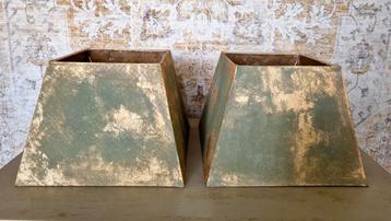 Twee vintage look lampenkappen in groen en goud  beschikbaar voor biedingen