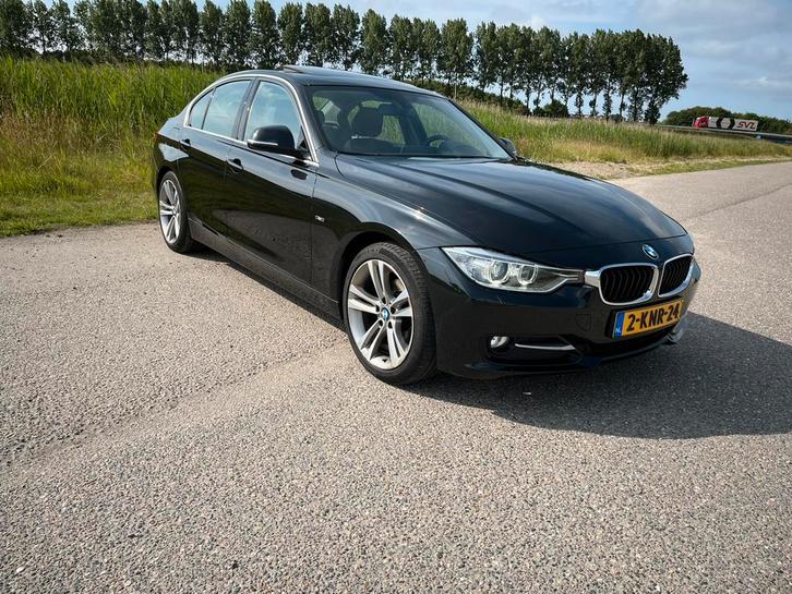 BMW 3-Serie 320I 170 pk Higd Executive 2013 Zwart, Auto's, BMW, Particulier, 3-Serie, ABS, Airbags, Airconditioning, Alarm, Boordcomputer