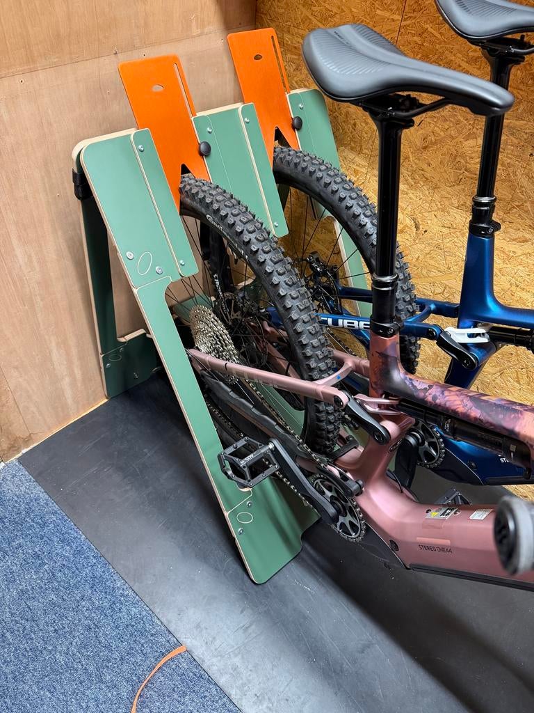 Fietsstandaard voor 2 fietsen - Bikestow, Ophalen of Verzenden, Zo goed als nieuw