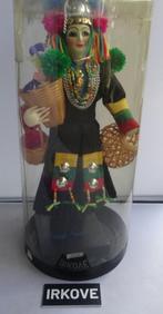 2 MOOIE POPPEN THAILAND EN PORTUGAL * Nieuw *, Verzamelen, Poppen, Verzenden, Nieuw, Pop