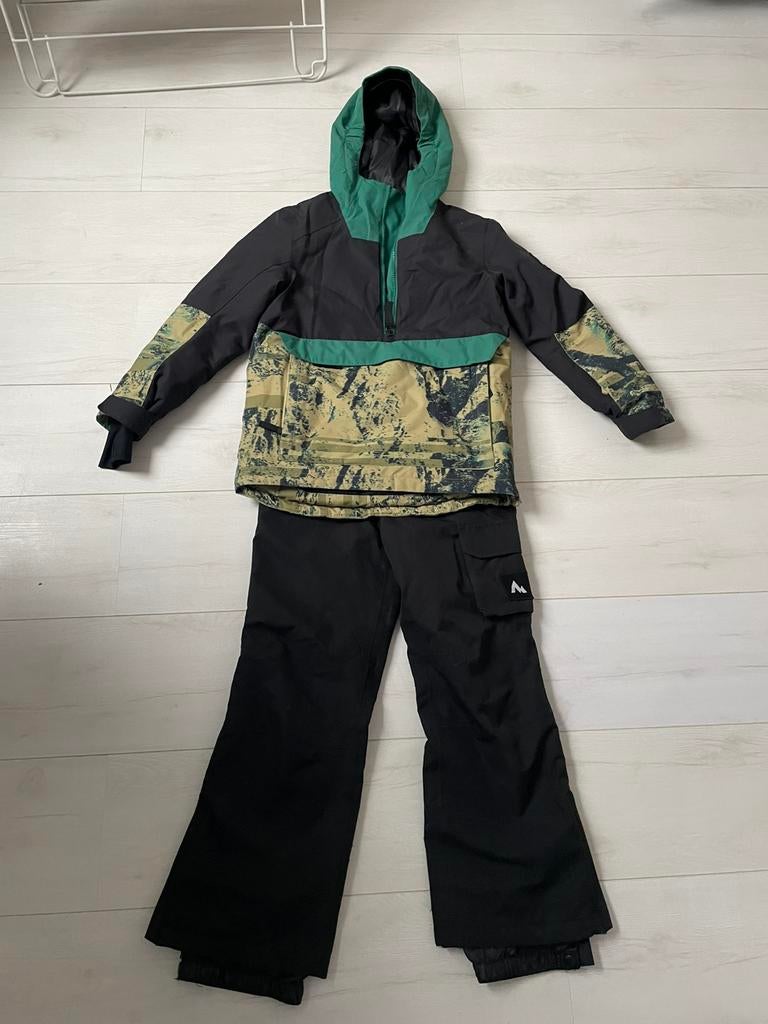 Ski-snowboard pak jas maat 140 en brok 140 en 152 McKinley, Ophalen, Zo goed als nieuw, Jongen, Broek