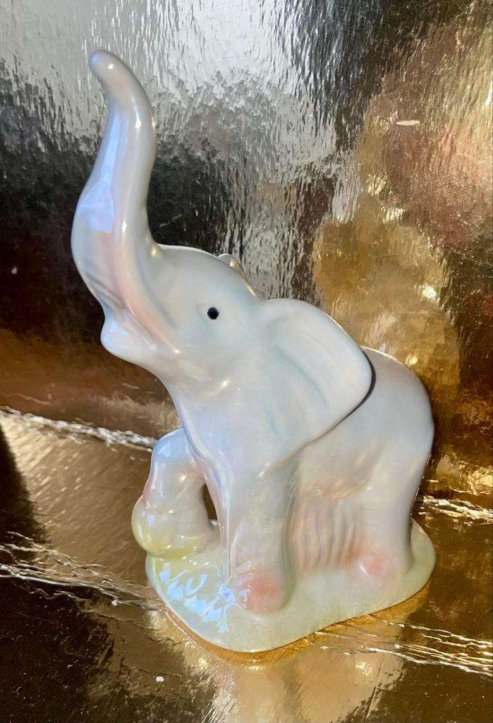 Vintage Porseleinen Olifant Beeldje, Antiek en Kunst, Antiek | Porselein, Ophalen of Verzenden
