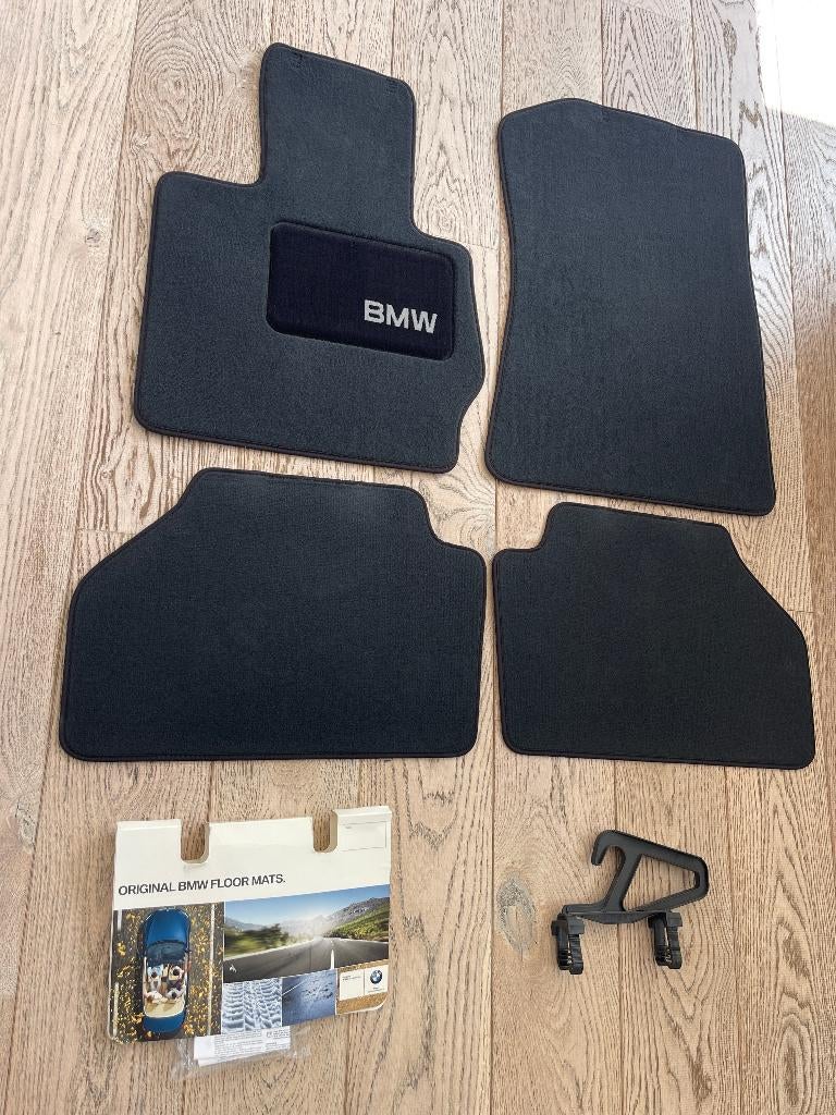 OEM BMW X3 F25 # 51472164765 Automatten 51472240930, Ophalen