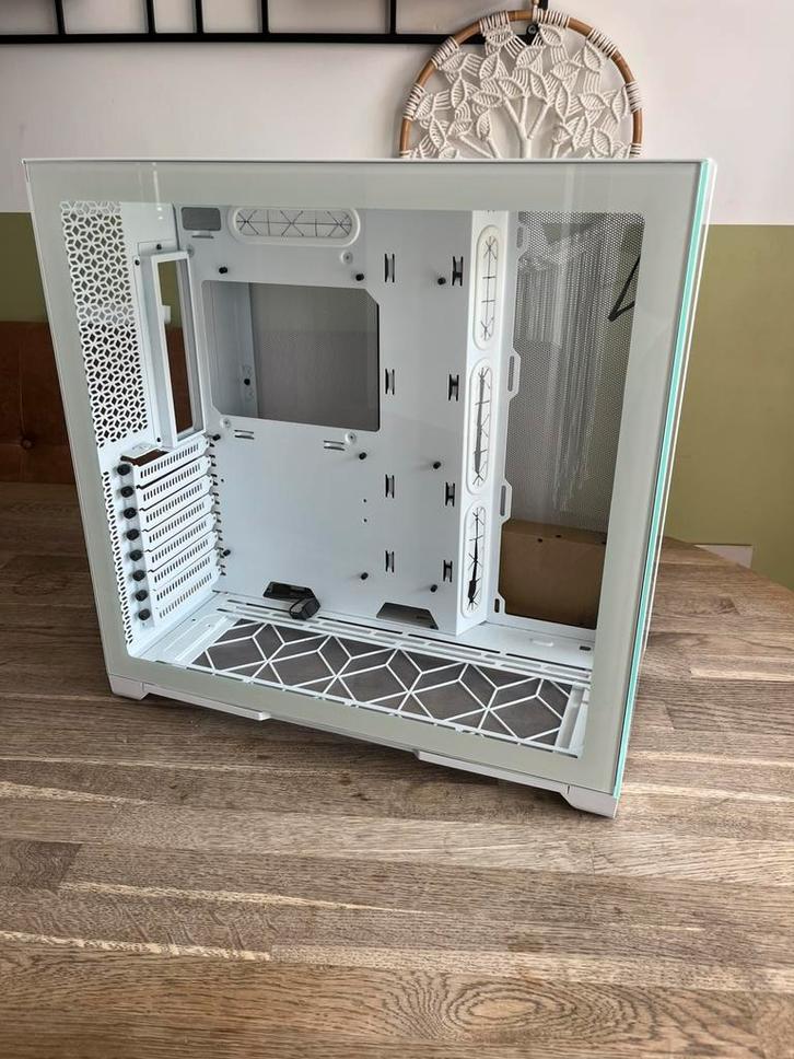 Magniumgear NEO Qube 2, Computers en Software, Computerbehuizingen, Gebruikt, Ophalen of Verzenden