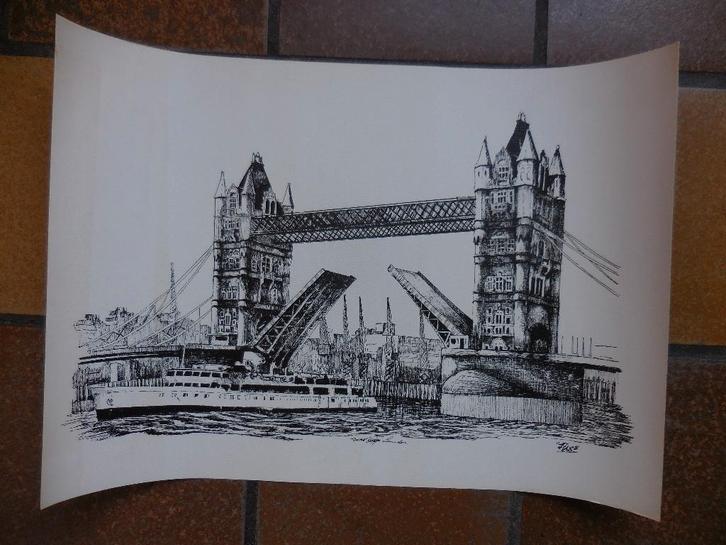 Posters uit Londen: Tower Bridge en Picadilly Circus, Verzamelen, Posters, Zo goed als nieuw, Overige onderwerpen, A1 t/m A3, Rechthoekig Liggend