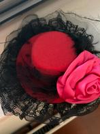 Hoedje op haarclip met roos, Kleding | Dames, Hoeden en Petten, Ophalen, Zo goed als nieuw, One size fits all, Hoed