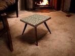vintage bijzettafel met bloemenmotief / plantentafel, Ophalen