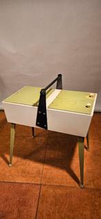 Gispen tomado pilastro Vintage Naaitafel / Naaikistje, Ophalen of Verzenden, Gebruikt