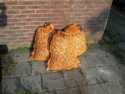 Houtsnippers in zak, voor uw schutting, tuinpad of border, Tuin en Terras, Haardhout, Blokken, Overige houtsoorten, Minder dan 3 m³