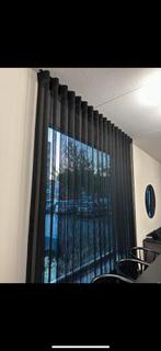 Zwart inbetween gordijnen, Huis en Inrichting, Stoffering | Gordijnen en Lamellen, Ophalen of Verzenden, Zo goed als nieuw, Zwart