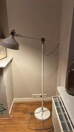 Witte staande lamp, Huis en Inrichting, Lampen | Vloerlampen, Ophalen, Zo goed als nieuw, 150 tot 200 cm