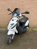 Piaggio Zip 50cc 4t, Fietsen en Brommers, Scooters | Piaggio, Ophalen of Verzenden, Zo goed als nieuw, Benzine, Zip