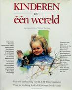 KINDEREN VAN één WERELD (Verhalen, Gedichten, Tekeningen), Ophalen of Verzenden, Zo goed als nieuw, Zwangerschap en Bevalling
