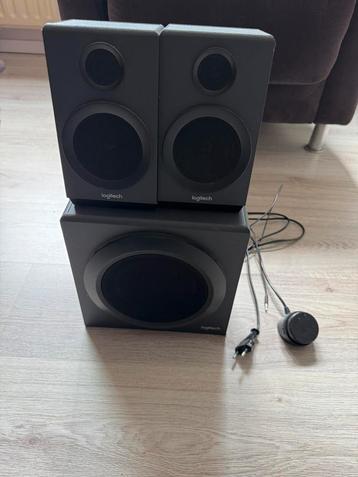 Logitech Speakers + Sub. beschikbaar voor biedingen