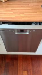 Vaatwasser. Onderbouw met RVS front, Witgoed en Apparatuur, Vaatwasmachines, Ophalen, Voorspoelprogramma, Minder dan 10 liter