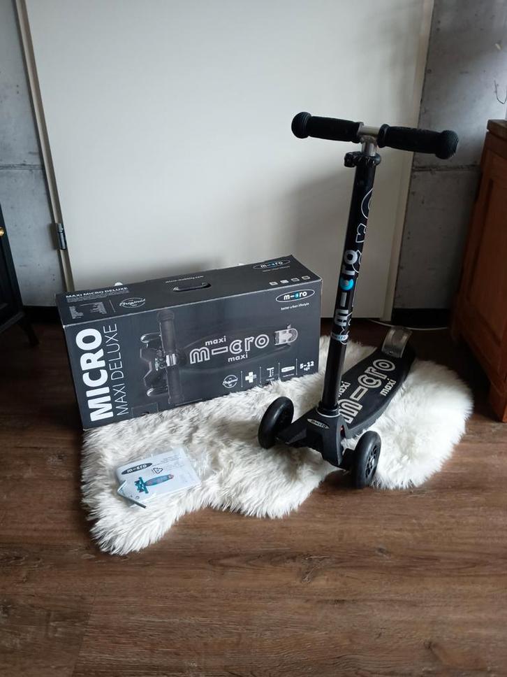 Micro Maxi Deluxe Step Black 3 wielen, Fietsen en Brommers, Steps, Zo goed als nieuw, Gewone step, Ophalen of Verzenden