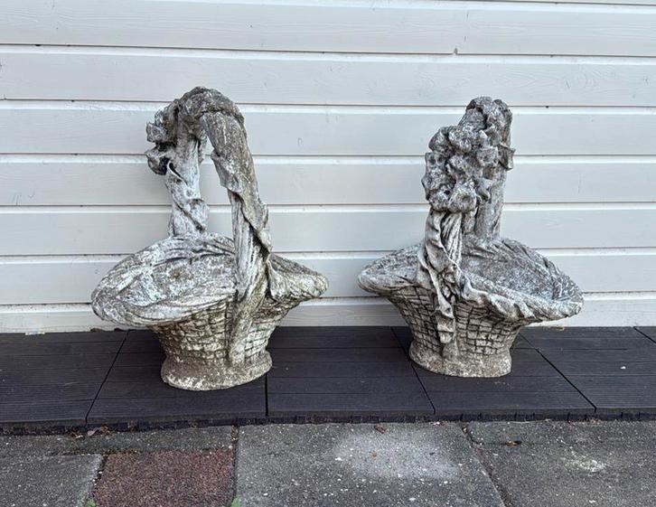 Set van 2 betonnen bloembakken – mandvorm, wintervast, Tuin en Terras, Tuinbeelden, Gebruikt, Beton, Ophalen