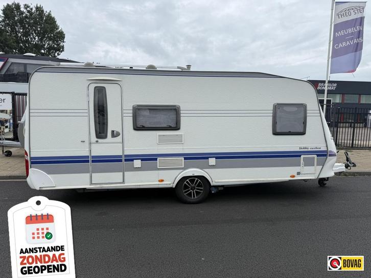 Hobby Excellent 500 KMFE Stapelbed, Mover, Voortent, Zondag, Caravans en Kamperen, Caravans, Bedrijf, 1000 - 1250 kg, Standaardzit