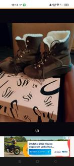 Stuart Weitzman veterlaarzen met echte schapen wol., Ophalen, Bruin, Stuart Weitzman, Wandelschoenen