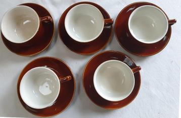 5 bruin/witte kop en schotels van Villeroy & Boch Luxembourg beschikbaar voor biedingen