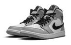 Air Jordan 1 Smoke Grey/White, maat 42, Kleding | Heren, Schoenen, Nieuw, Ophalen of Verzenden, Sneakers of Gympen, Air Jordan