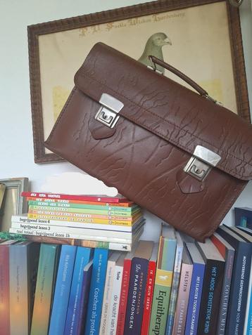 Ontdek deze vintage schooltas. beschikbaar voor biedingen