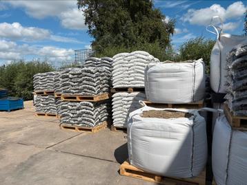 UITVERKOOP ZAND EN GRIND ZAKKEN beschikbaar voor biedingen