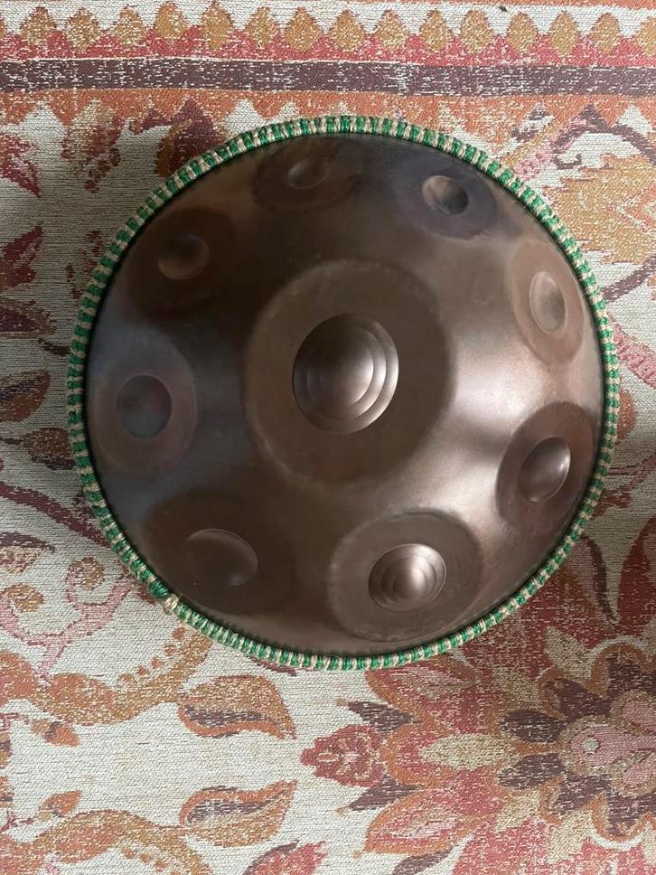 Root harmonics C# 9 Ember steel equinox handpan incl tas, Muziek en Instrumenten, Percussie, Zo goed als nieuw, Melodische percussie