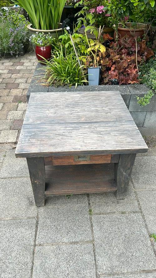 Hardhouten stevig (tuintafel) salontafel met lade, Huis en Inrichting, Tafels | Salontafels, Zo goed als nieuw, Minder dan 50 cm