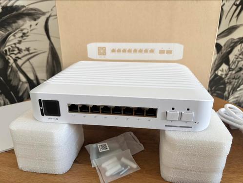 Nieuw - Unifi Switch Pro 8 POE, Computers en Software, Netwerk switches, Nieuw, Ophalen of Verzenden
