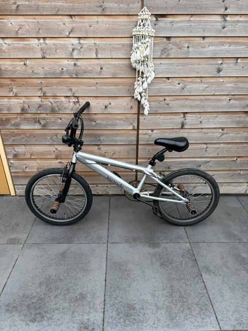 BMX Royal Buggati Tornado Crossfiets/Stuntfiets Zilver 20”, Fietsen en Brommers, Fietsen | Crossfietsen en BMX, Gebruikt, Voetsteunen