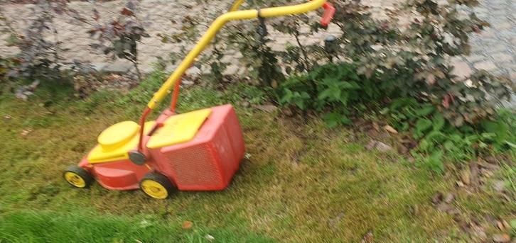 Wolf Garten 2.32 E Grasmaaier, Tuin en Terras, Grasmaaiers, Gebruikt, Elektrische grasmaaier, Minder dan 30 cm, Cirkelmaaier, Opvangzak