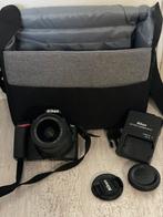 Nikon D3500 +18-55mm kitlens+oplader + tas/ zeer nette staat, Ophalen of Verzenden, Gebruikt, Nikon