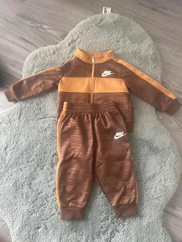 Nike babypakje beschikbaar voor biedingen