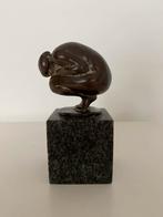 Bronzen beeldje - kunstenaar- Adri van Rooijen, Antiek en Kunst, Ophalen of Verzenden