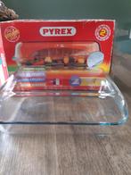 PYREX OVENSCHALEN 35  23 cm. 2 delig., Huis en Inrichting, Keuken | Potten en Pannen, Ophalen of Verzenden, Zo goed als nieuw