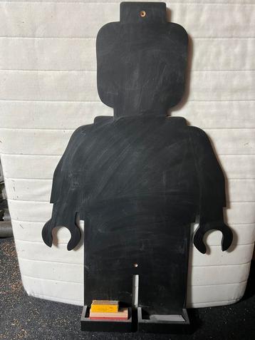 Krijtbord in de vorm lego poppetje beschikbaar voor biedingen