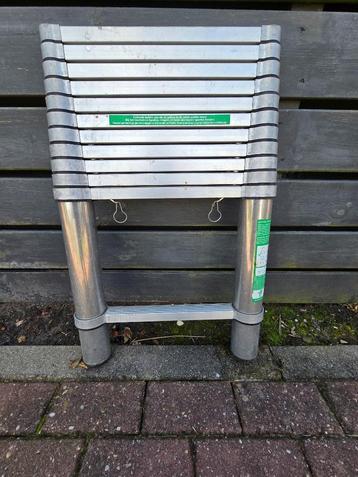 Telescoop ladder beschikbaar voor biedingen