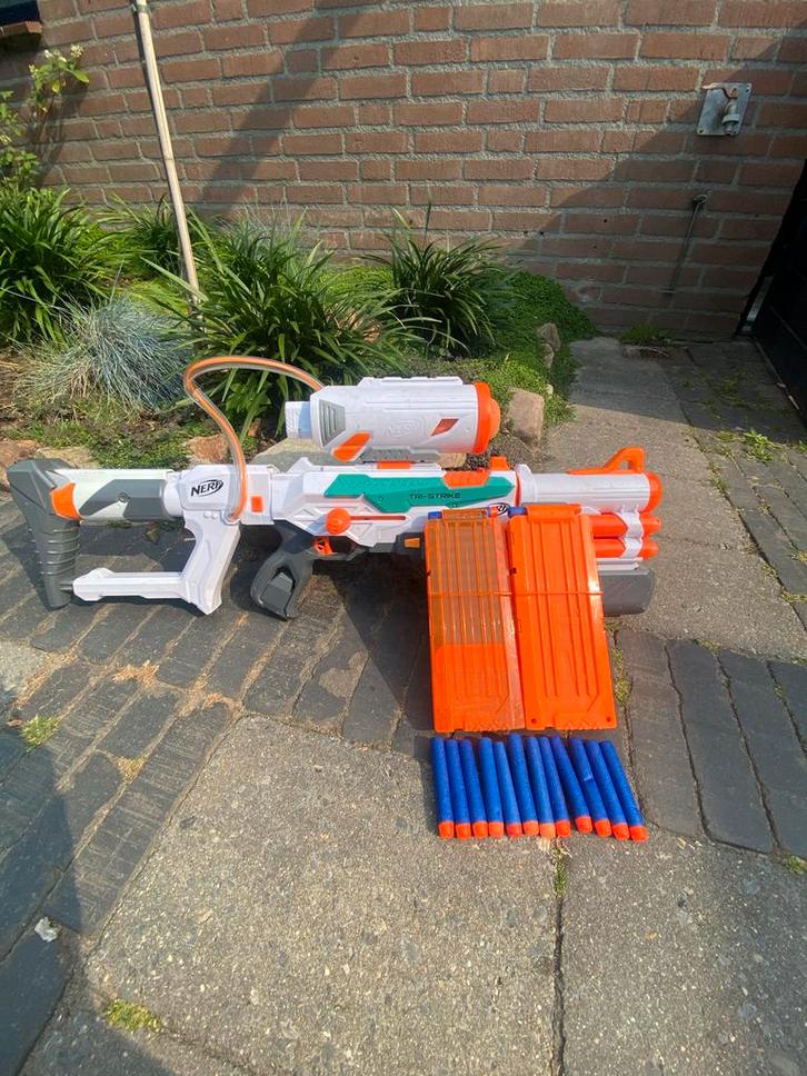 Nerf Tri-Strike met extra munitie, Kinderen en Baby's, Speelgoed | Overig, Gebruikt, Jongen of Meisje, Ophalen of Verzenden