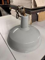 Licht grijzen grijs emaille hanglamp bakkeliete fitting, Ophalen of Verzenden, Zo goed als nieuw, Retro vintage, Minder dan 100 cm