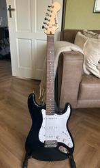 Zwarte Squier Strat, Ophalen, Zo goed als nieuw, Solid body, Fender