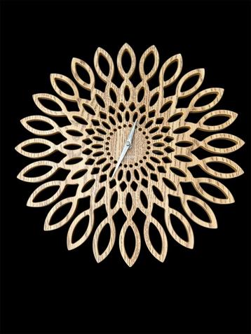 Mooie decoratieve klok van Karlsson !! Sunflower beschikbaar voor biedingen