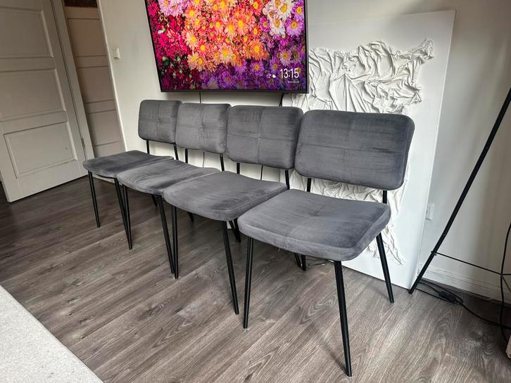 WOOOD eetkamerstoelen Kaat fluweel antraciet (4 stuks), Huis en Inrichting, Stoelen, Zo goed als nieuw, Vier, Metaal, Stof, Grijs