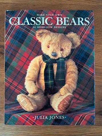 Classic Bears: 14 Heirloom Designs - Julia Jones beschikbaar voor biedingen